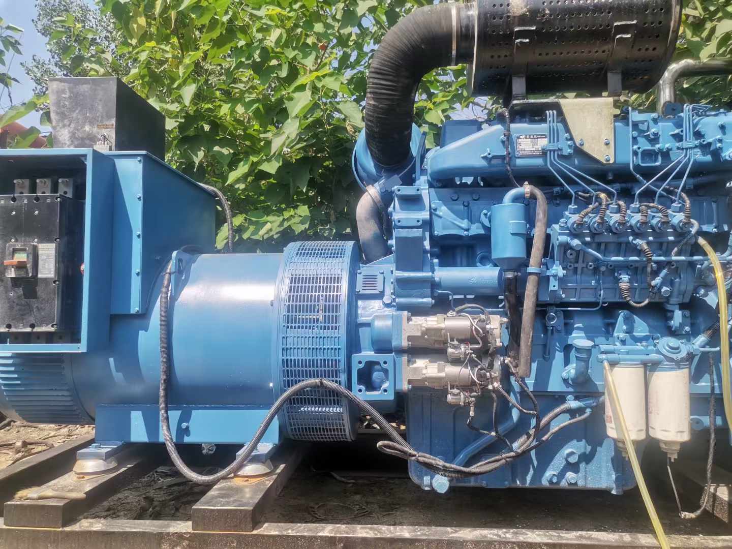 巴马详细说明降低 800kW 柴油发电机输出电流波动的方法